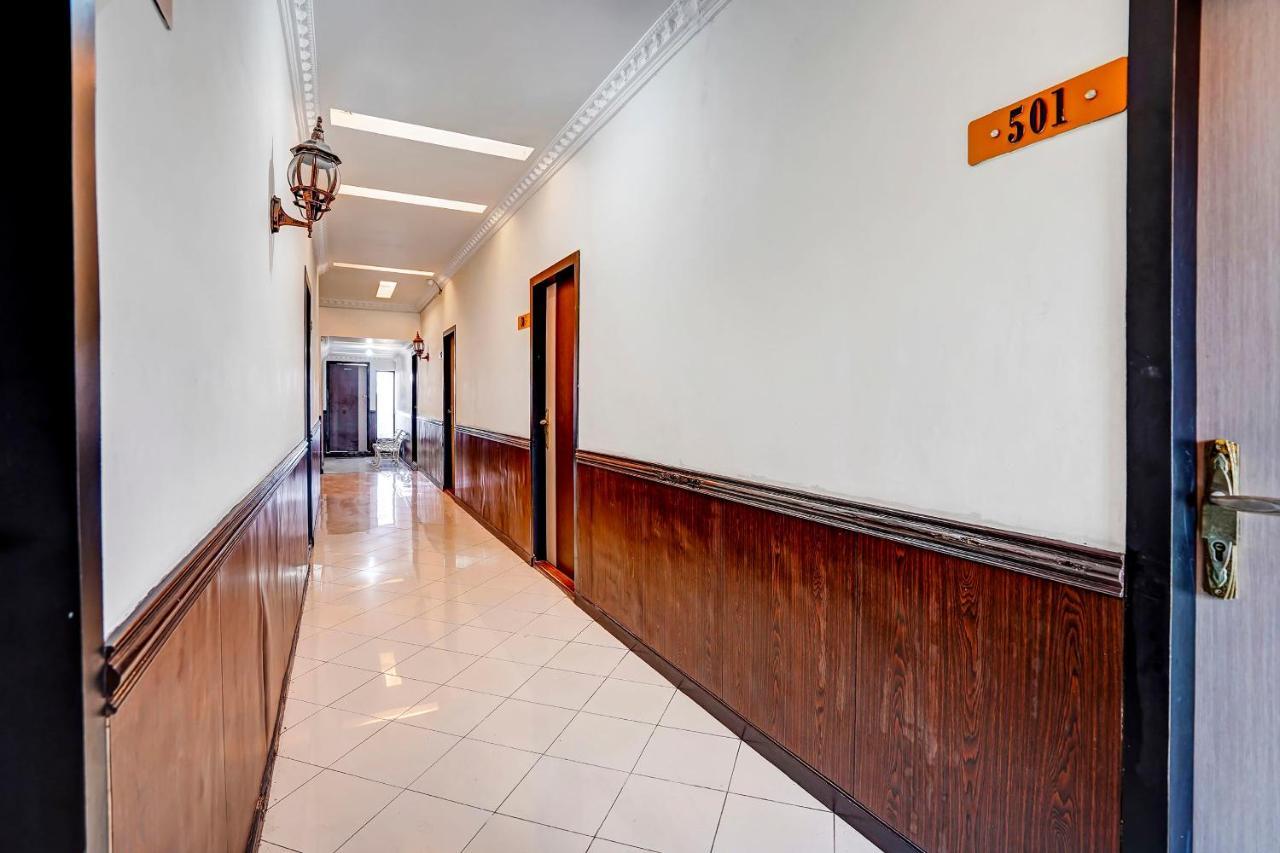 Capital O 91050 Grand Balqis Akasia Syariah Сурабая Экстерьер фото