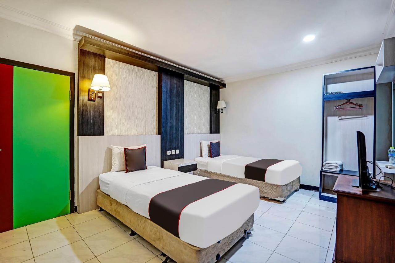 Capital O 91050 Grand Balqis Akasia Syariah Сурабая Экстерьер фото