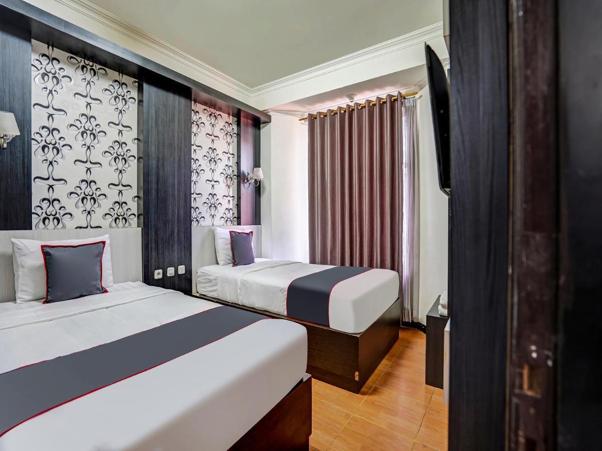 Capital O 91050 Grand Balqis Akasia Syariah Сурабая Экстерьер фото