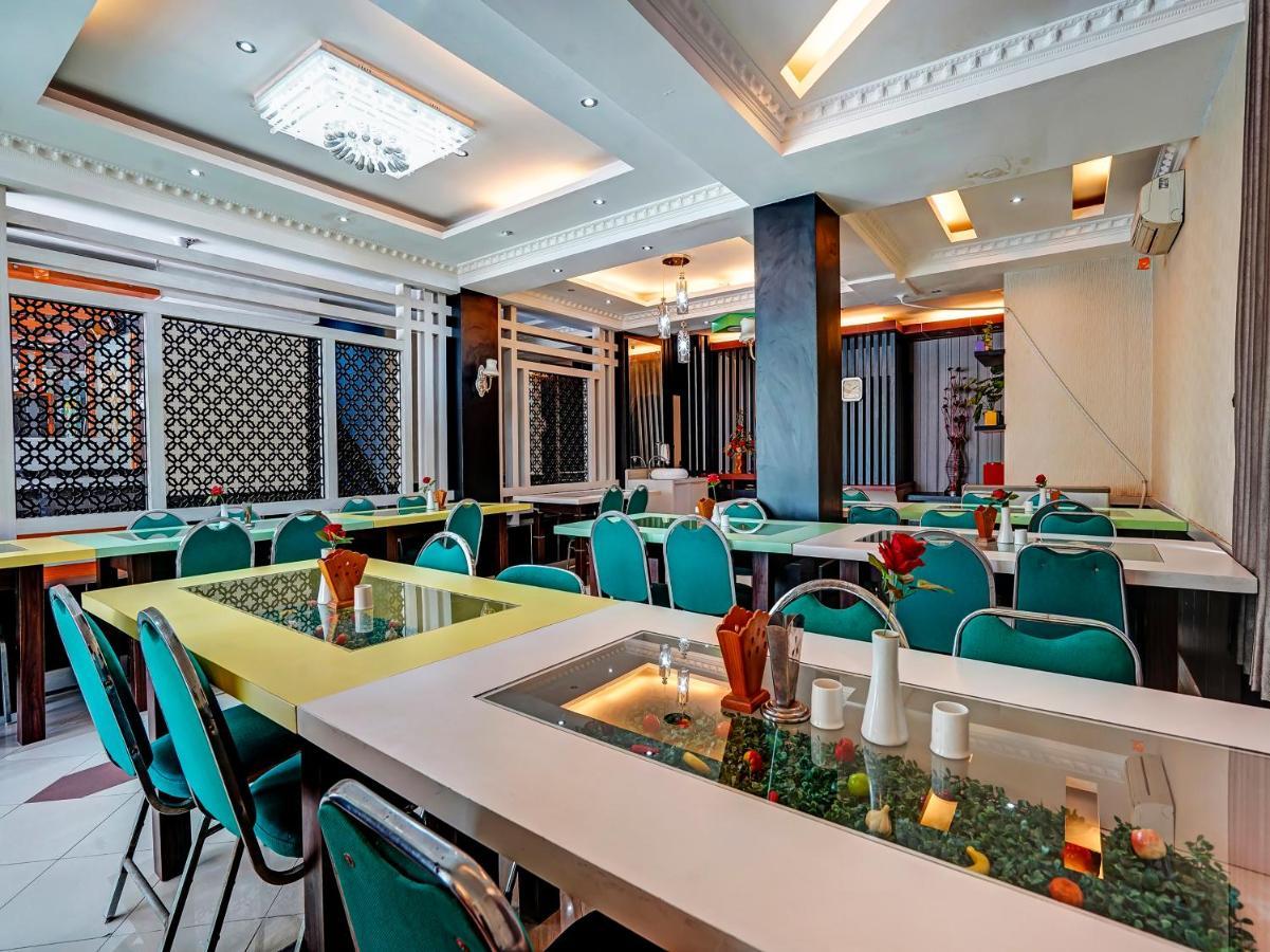 Capital O 91050 Grand Balqis Akasia Syariah Сурабая Экстерьер фото